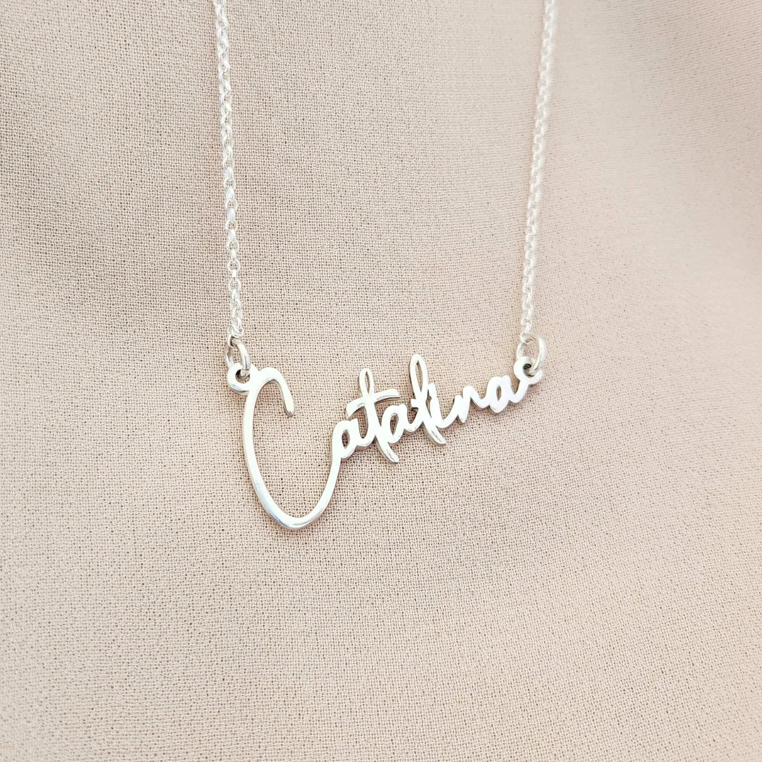 Cómo Seleccionar la Mejor Joya para un Regalo Inolvidable