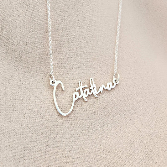 Cómo Seleccionar la Mejor Joya para un Regalo Inolvidable