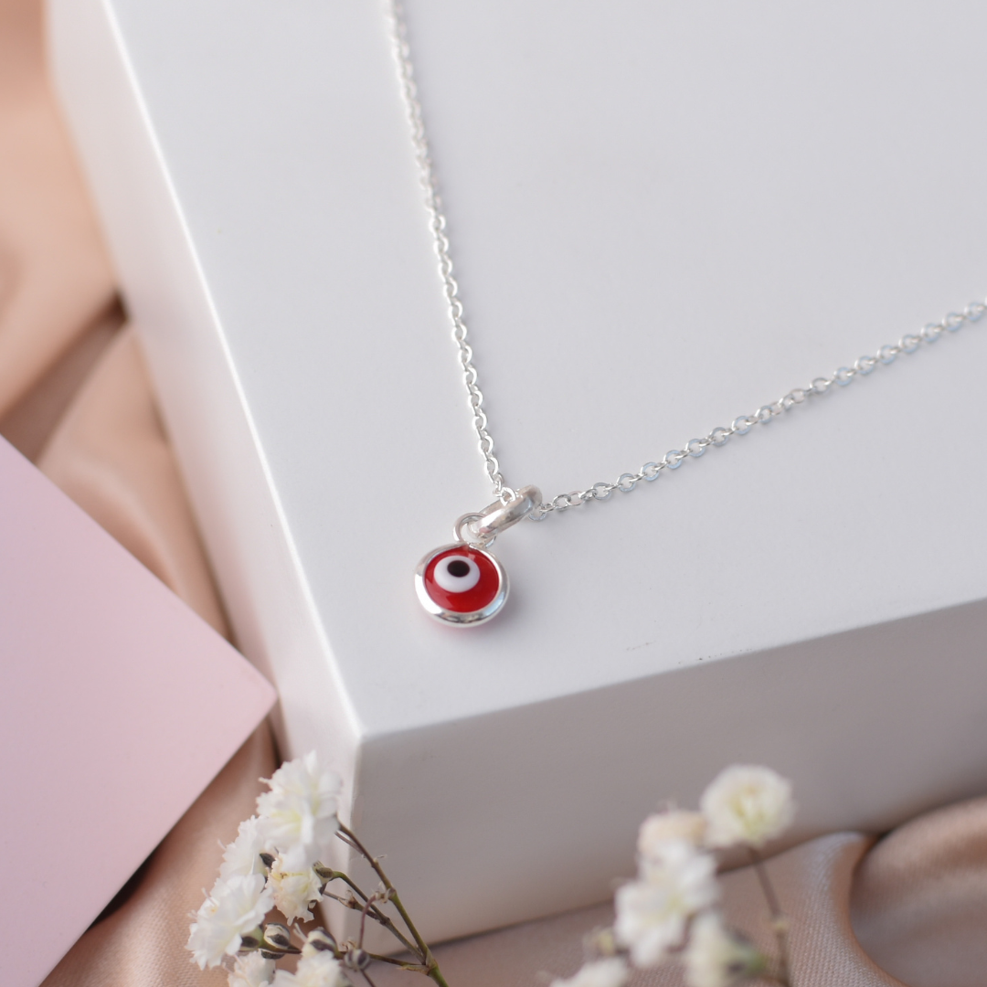 Cómo Curar el Ojo Turco: Protegiendo Tu Hogar y Energía