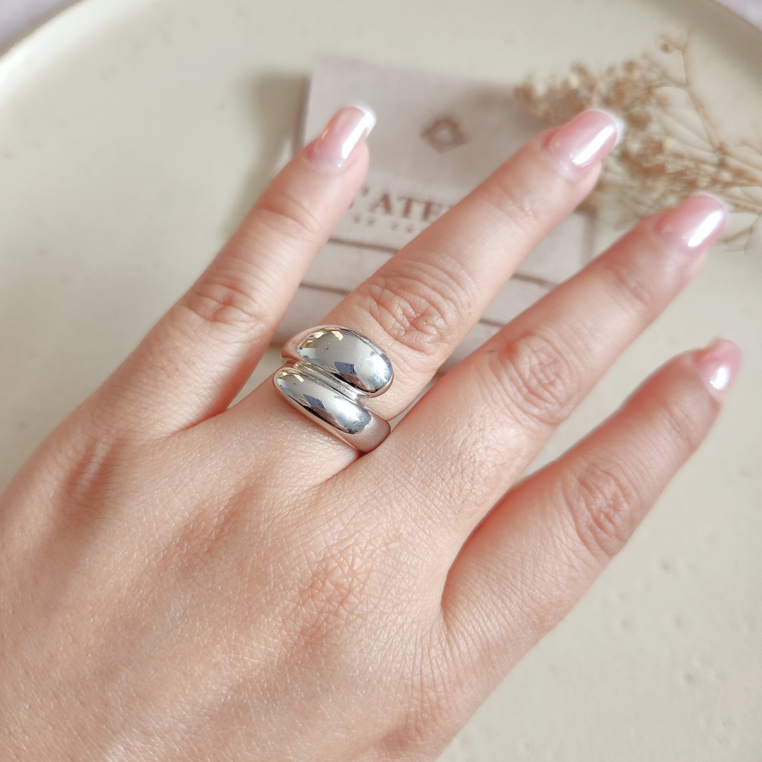 Anillo Amelia Plateado Imagen secundaria del producto