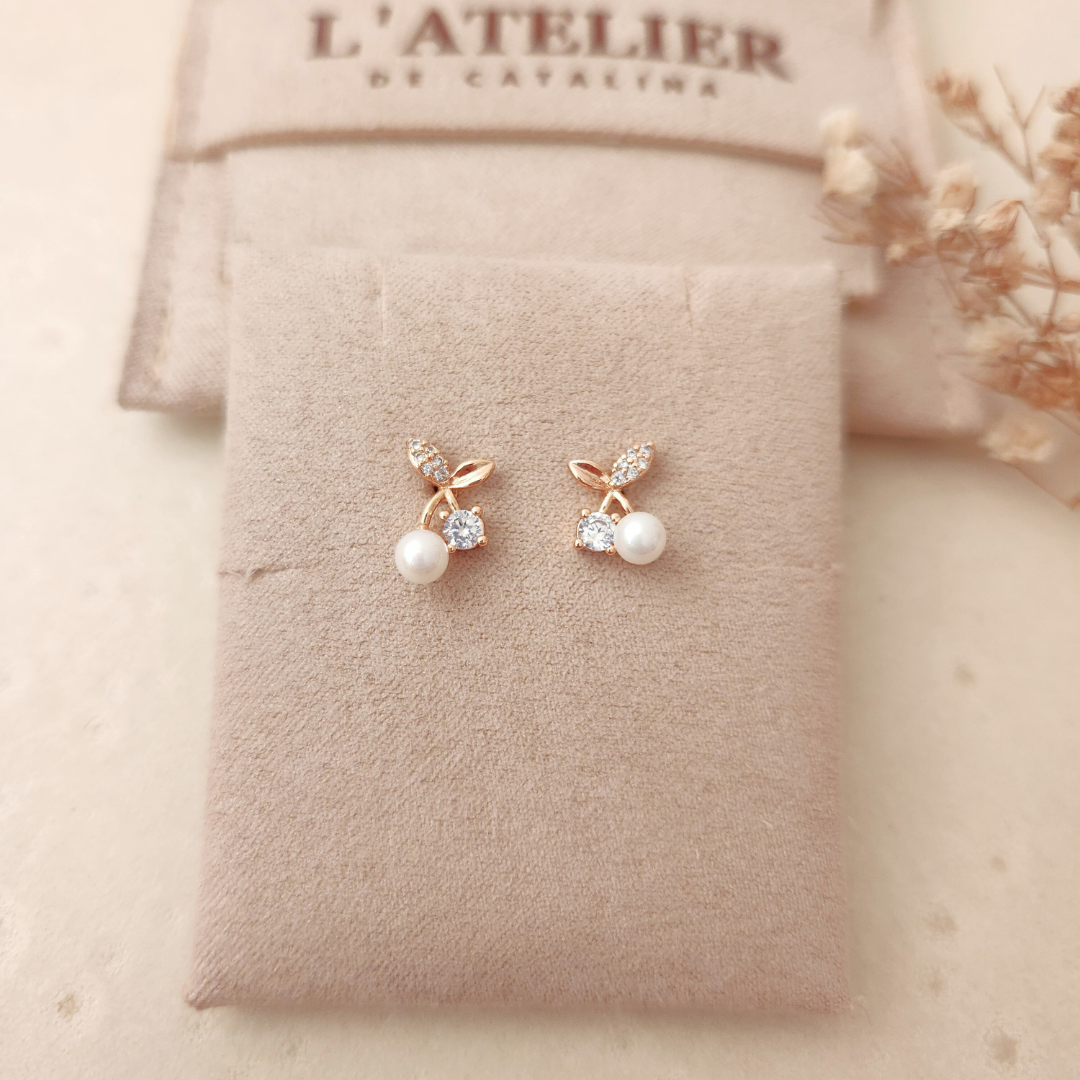 Aretes Cereza Blanca Strass - Colección Acero