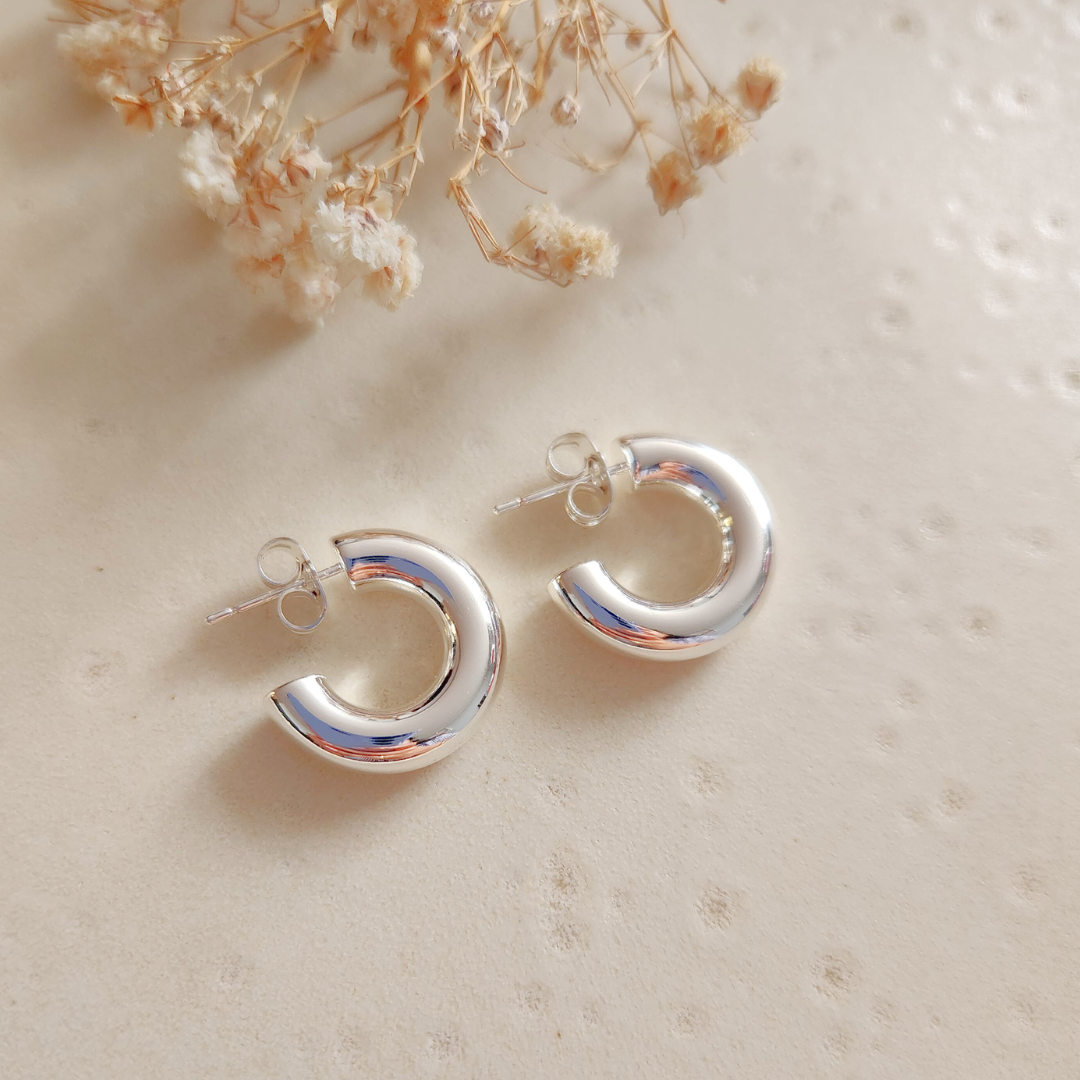 Aretes Eva Plateados - Colección Acero Imagen principal del producto