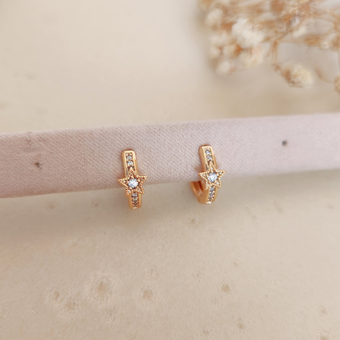 Argollas Estrella de Luz - Colección Acero Imagen principal del producto