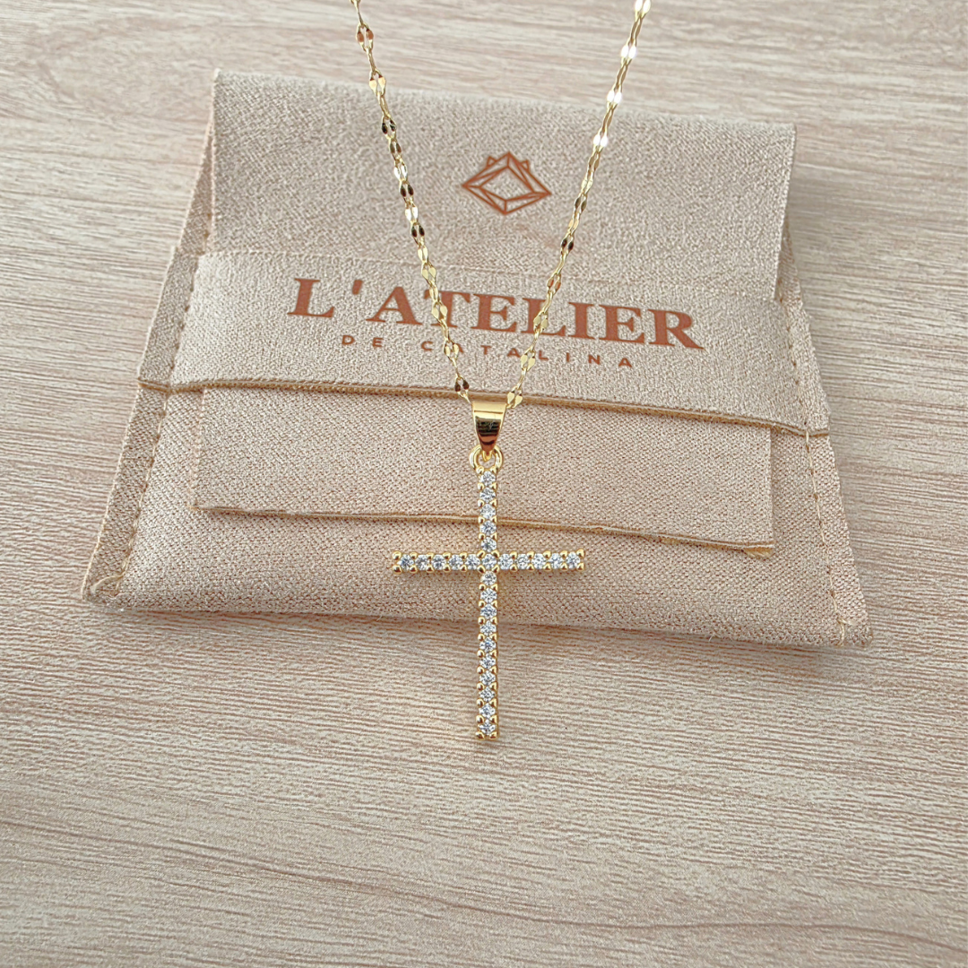 Collar Cruz Gold - Colección Acero Imagen principal del producto