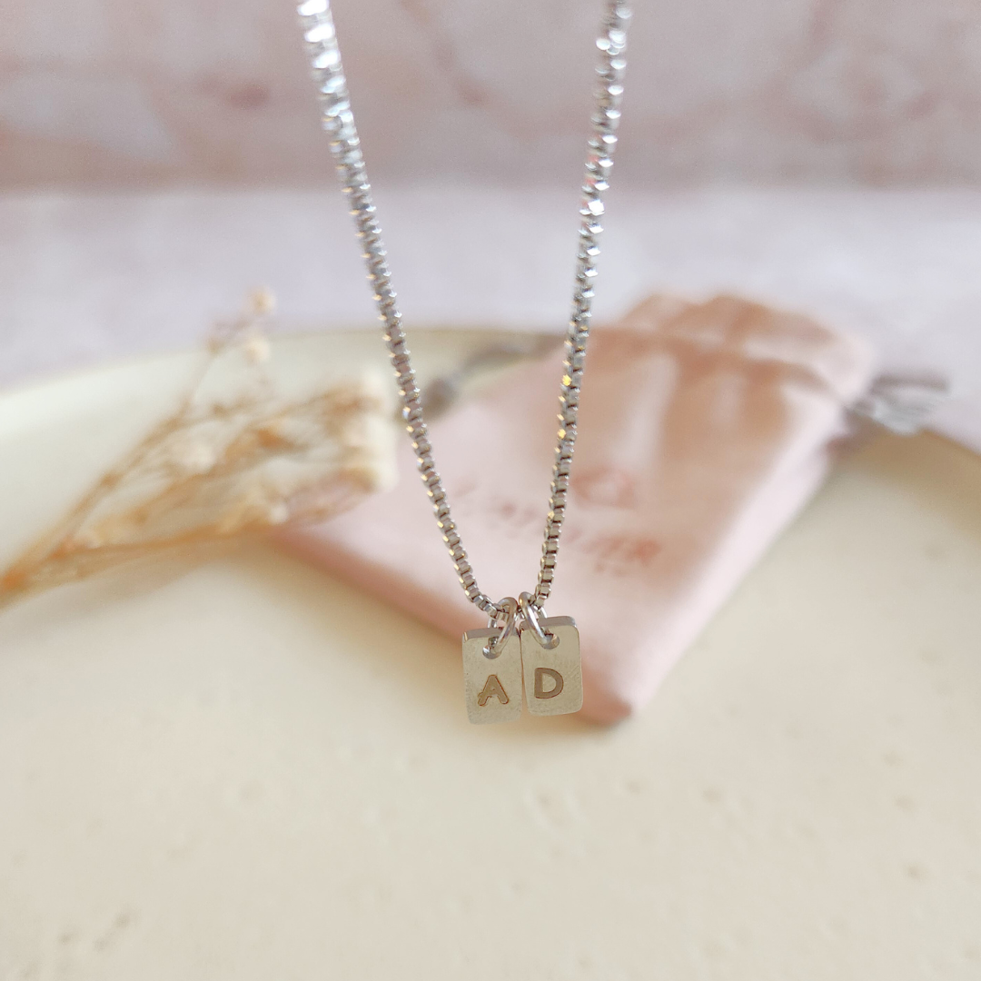 Collar Placas Doble Plateado Mujer - Colección Acero Imagen secundaria del producto