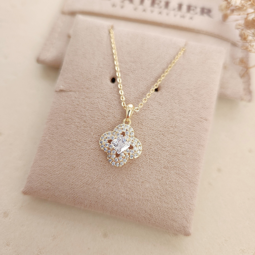 Collar Trébol Strass Gold - Colección Acero