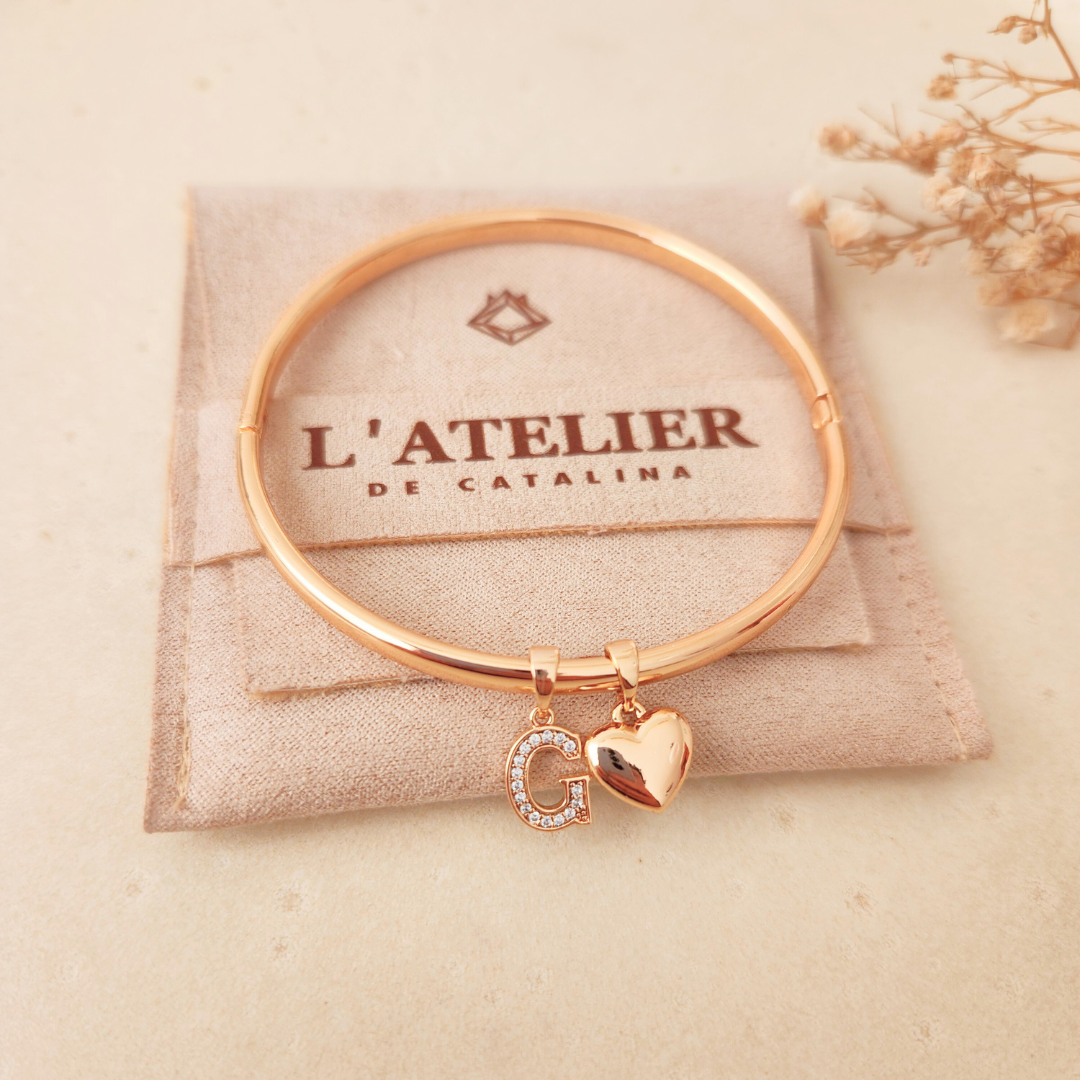 Puñera Iniciales Corazón - Colección Acero Imagen secundaria del producto