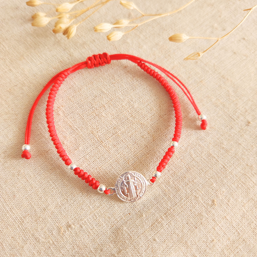 Pulsera Hilo San Benito - Colección Plata Imagen secundaria del producto