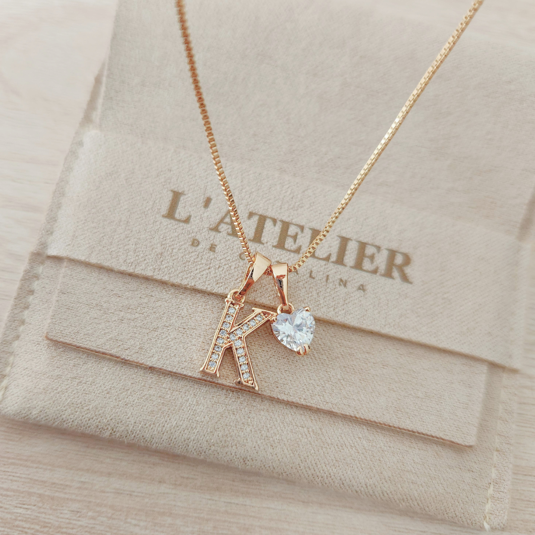 Collar Inicial Rose Corazón Blanco - Colección Acero Imagen principal del producto