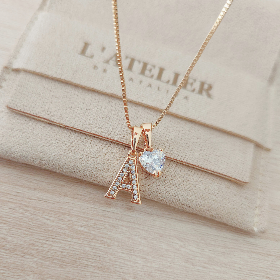 Collar Inicial Rose Corazón Blanco - Colección Acero Imagen secundaria del producto