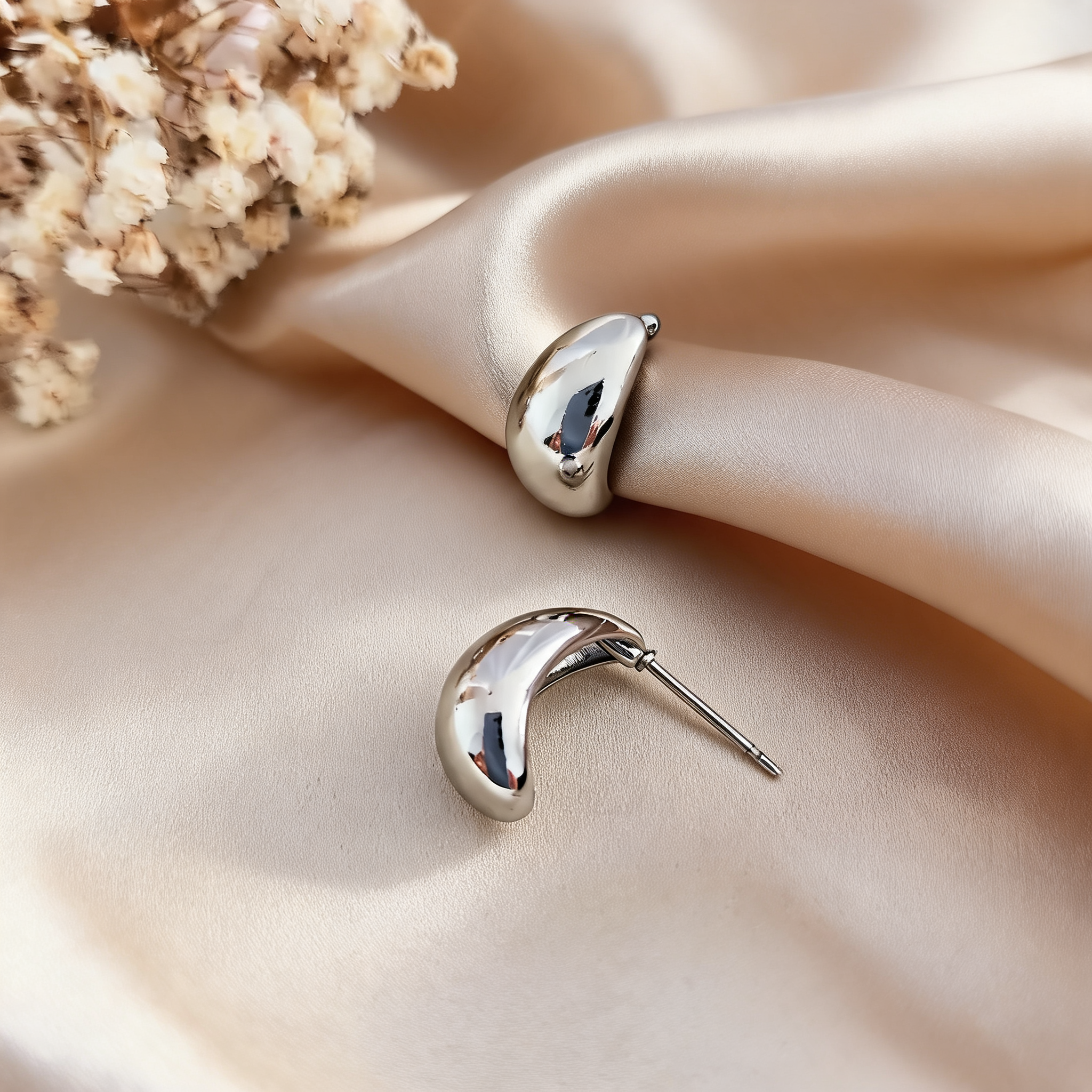 Aretes Victoria Plateado - Colección Acero Imagen principal del producto